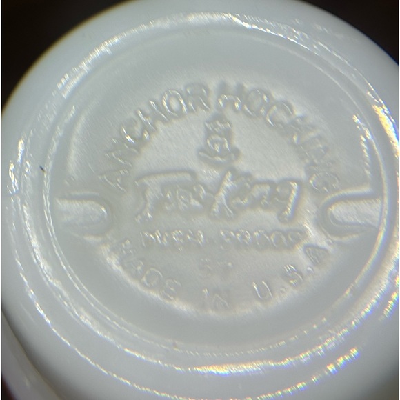 Vintage Anchor Hocking white milkglass Leo the Lion Zodiac cup. gift/collectible - Picture 5 of 7